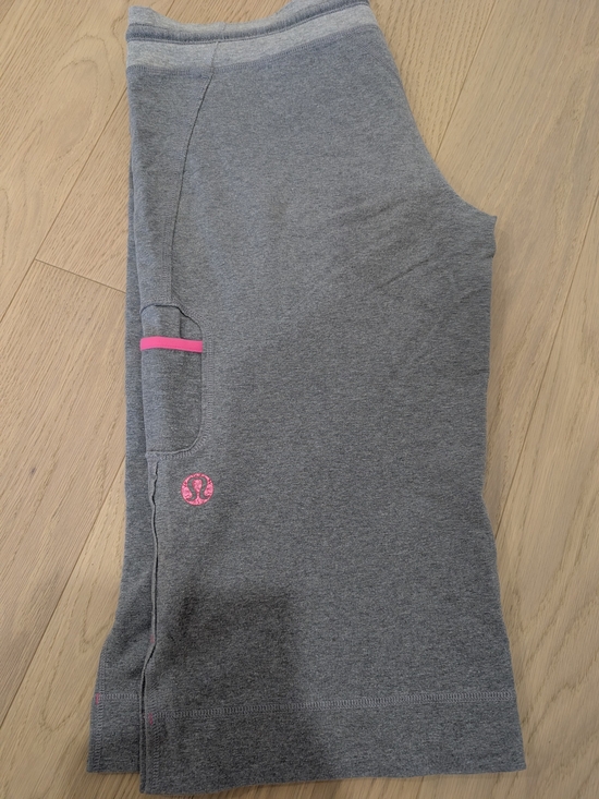 lululemon athletica Pants - Vintage Lululemon Wide Capris Pants Pink Accents (Size 10)
